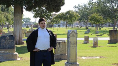 Steven Walker will portray 19th Century lawman Oscar Beaver, believed the first Kings County lawman killed in the line of duty.